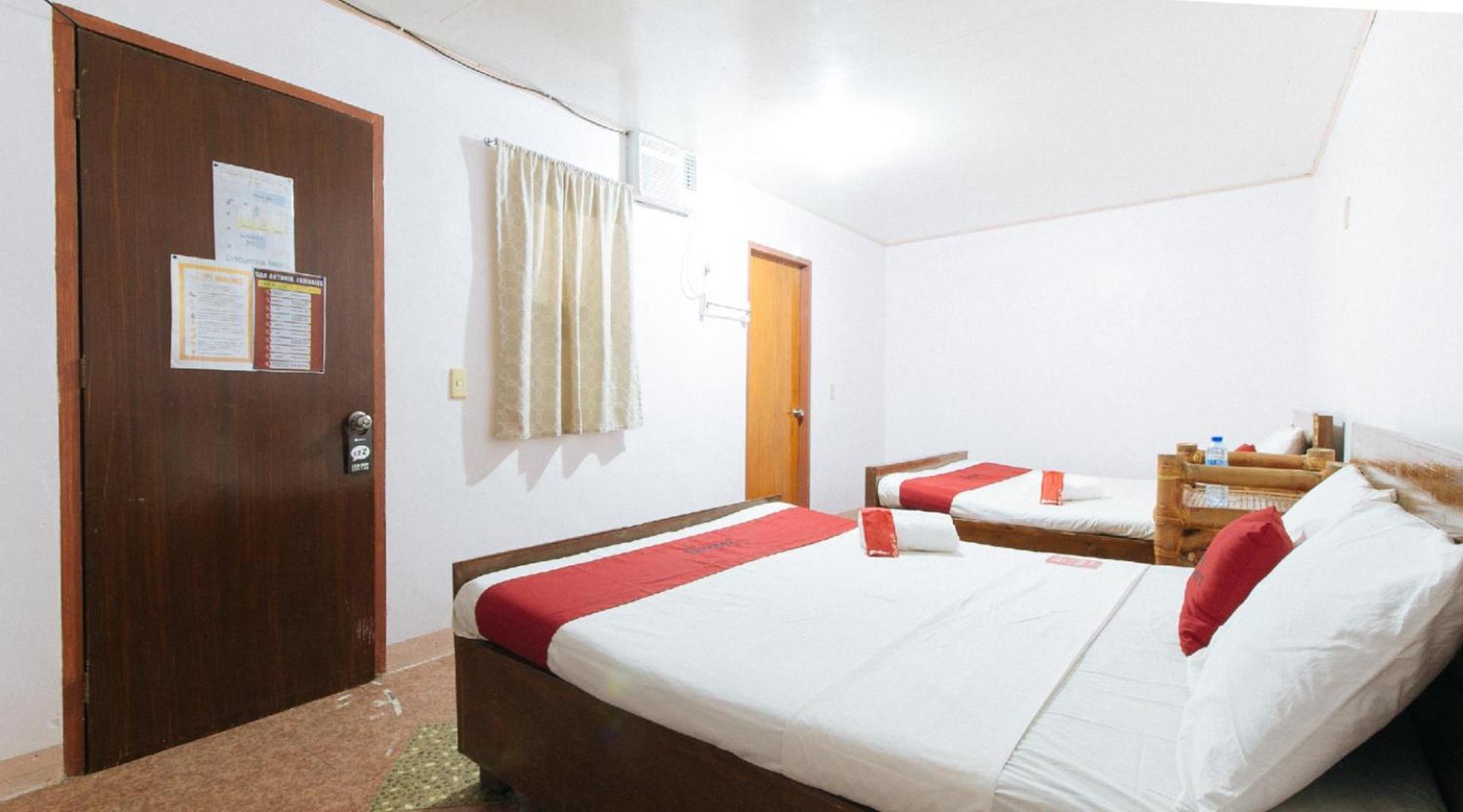 Reddoorz Hostel At Megans Paradisio Beach Resort San Antonio  Dış mekan fotoğraf